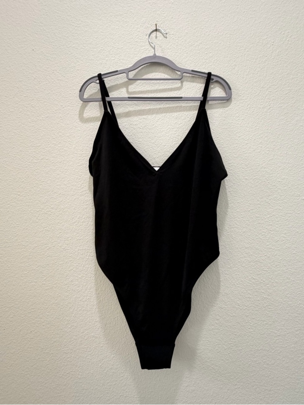 Good American Black V-Neck Bodysuit with Thin Straps 3XL